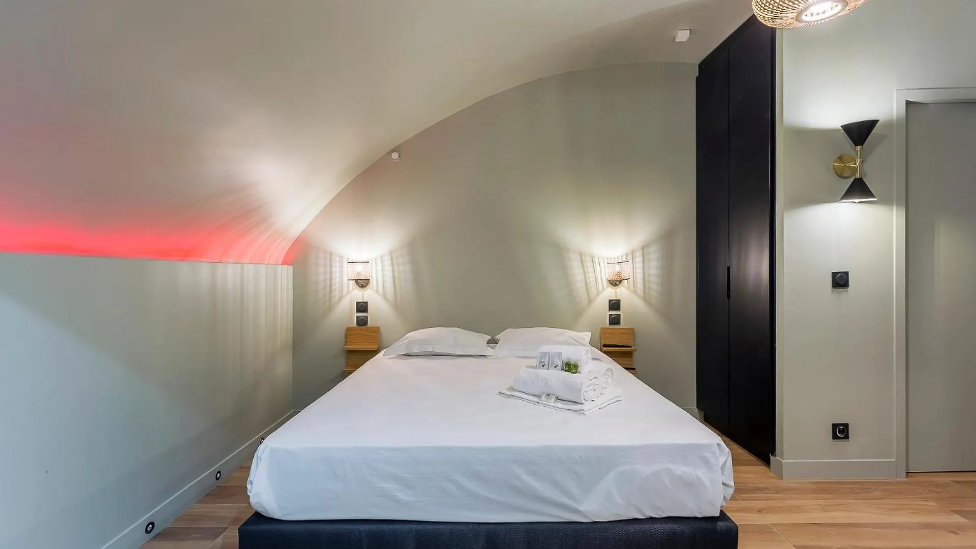 Love hotel Suite Romantique Balneo Centre Lyon